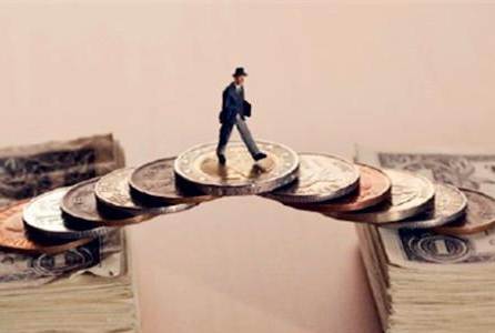 华尔街密谋曝光，美元百点附近或成诱多陷阱？